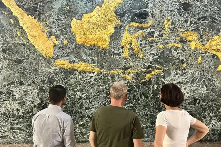 city-tour-discover-jakarta-with-morrissey